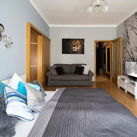Main Prague Square Apartments Sauna And Fireplace المظهر الخارجي الصورة