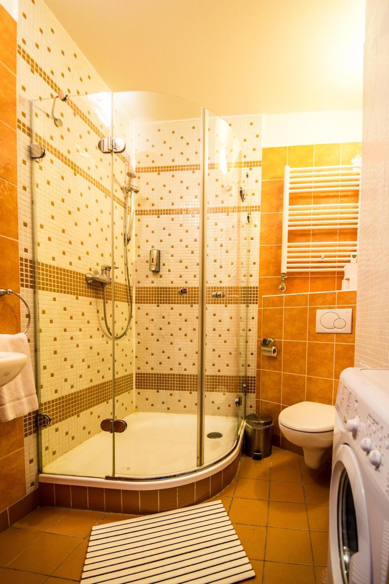 Main Prague Square Apartments Sauna And Fireplace المظهر الخارجي الصورة
