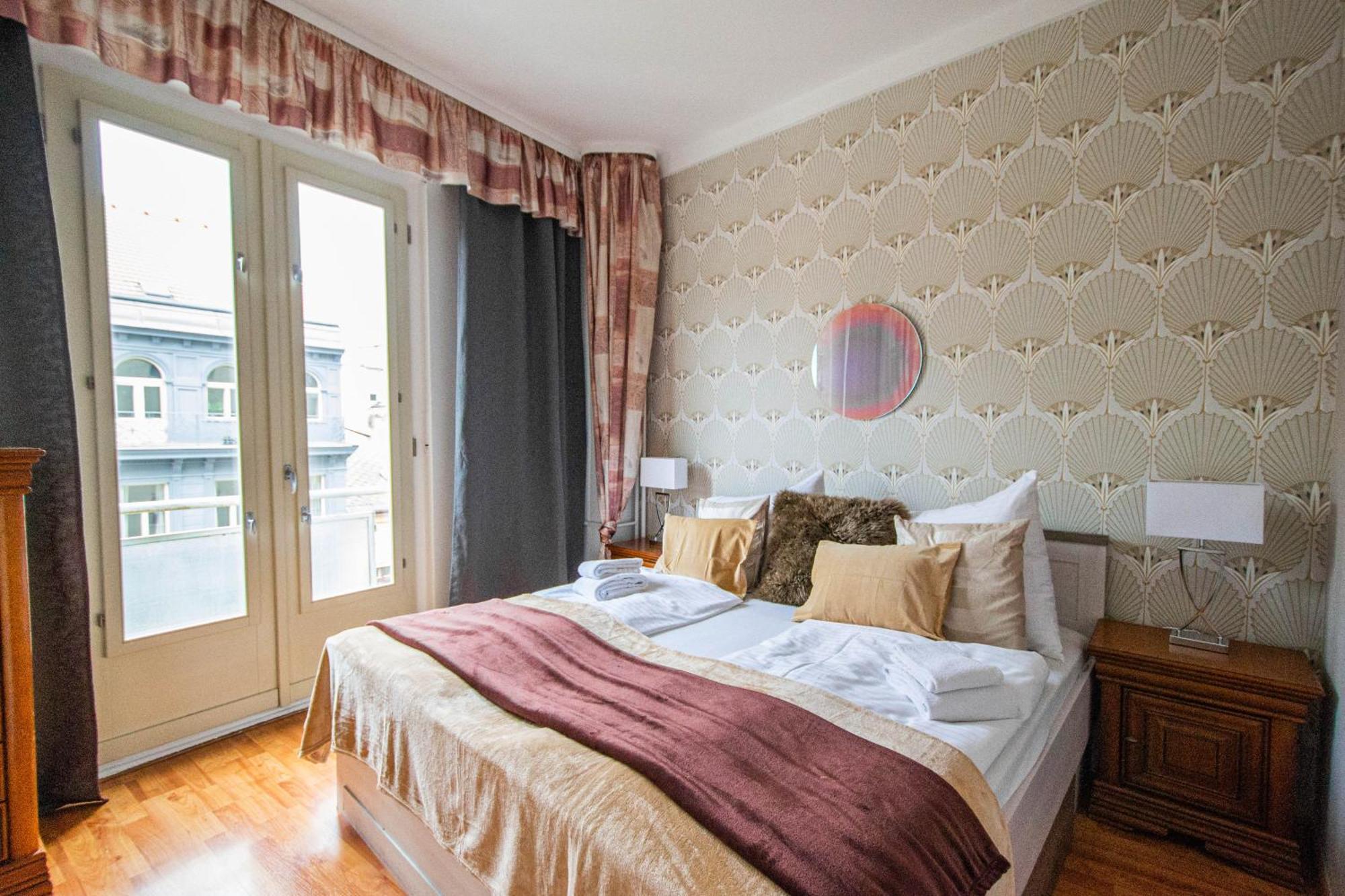 Main Prague Square Apartments Sauna And Fireplace المظهر الخارجي الصورة