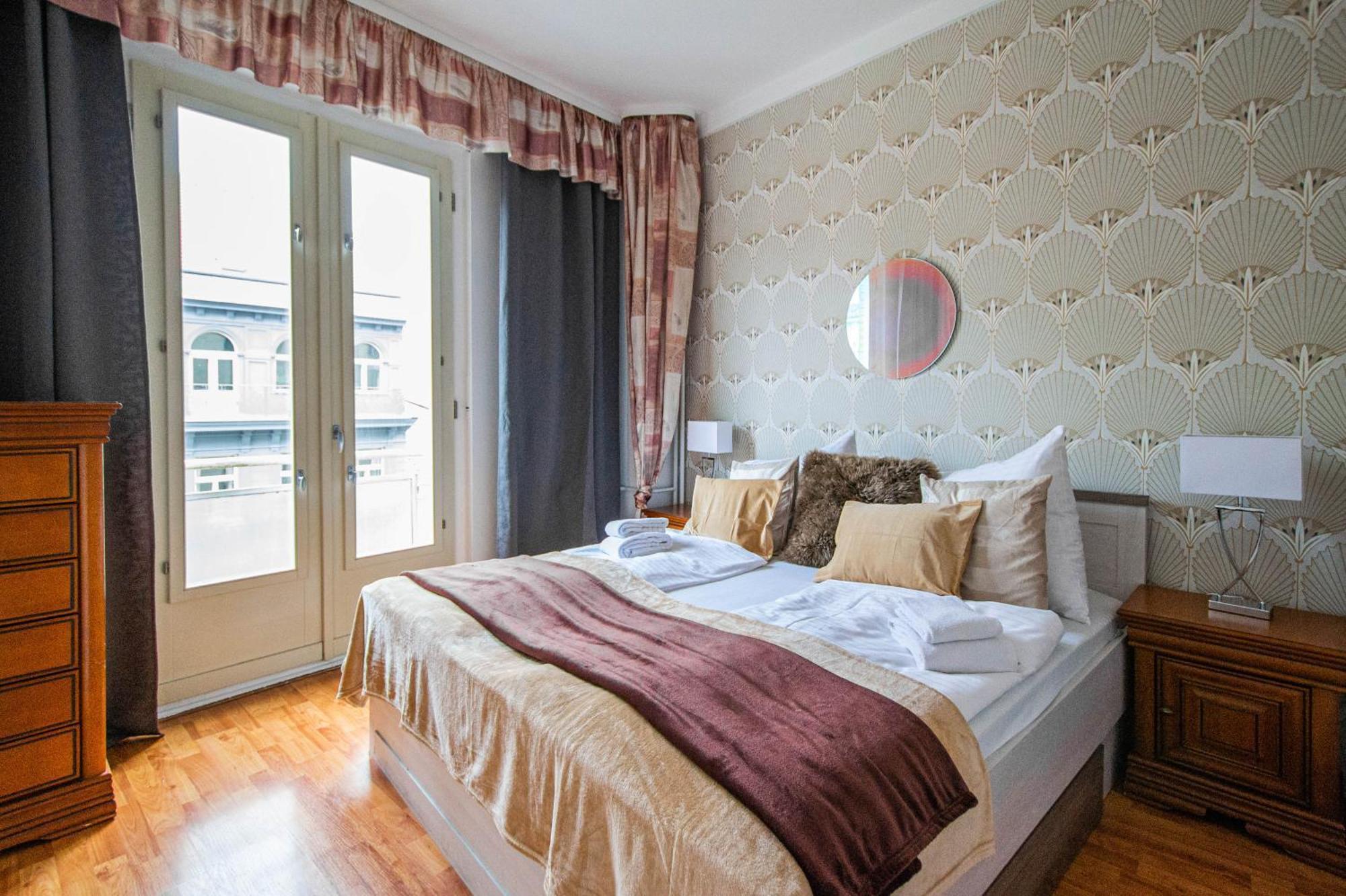 Main Prague Square Apartments Sauna And Fireplace المظهر الخارجي الصورة