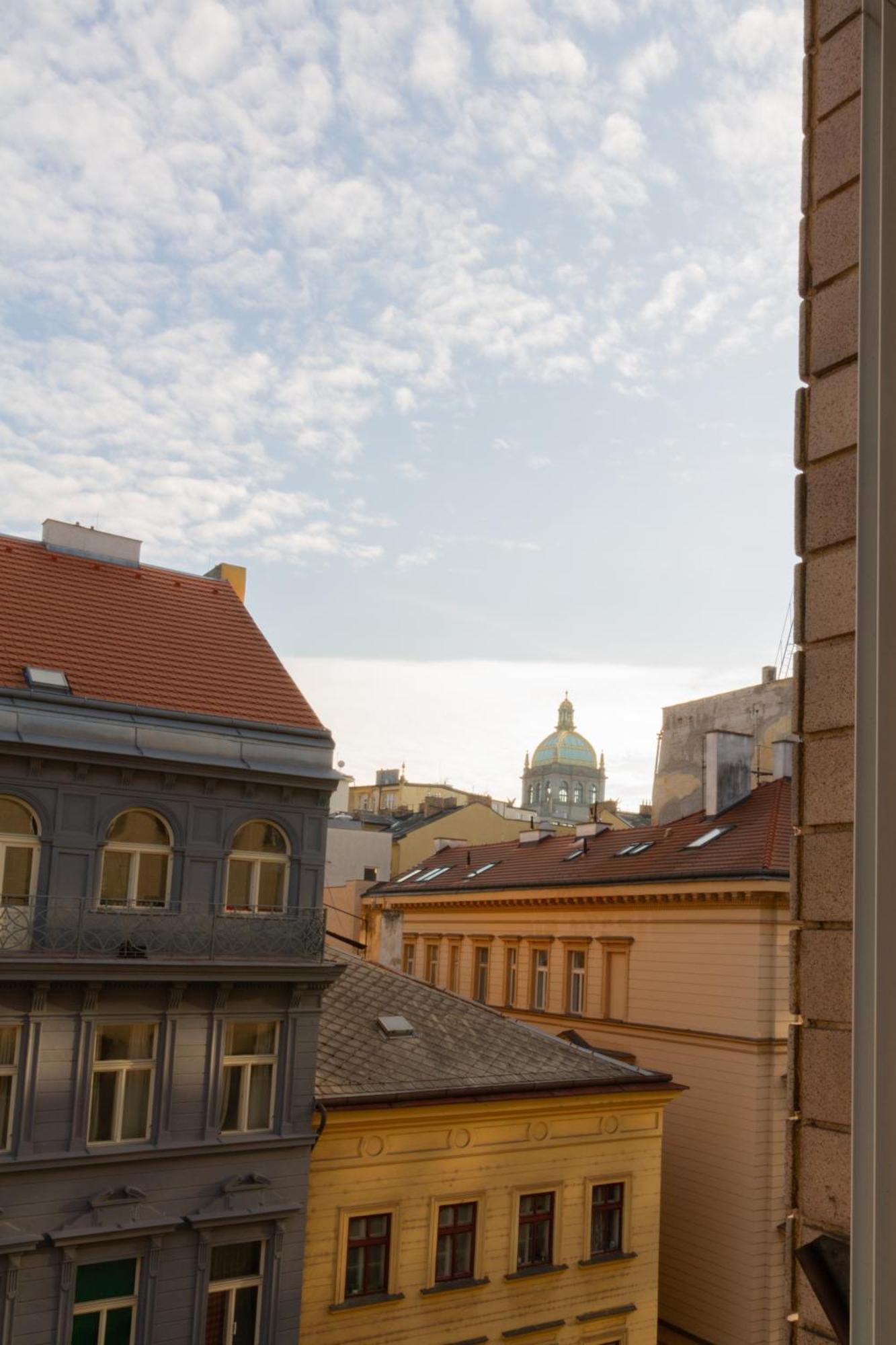 Main Prague Square Apartments Sauna And Fireplace المظهر الخارجي الصورة